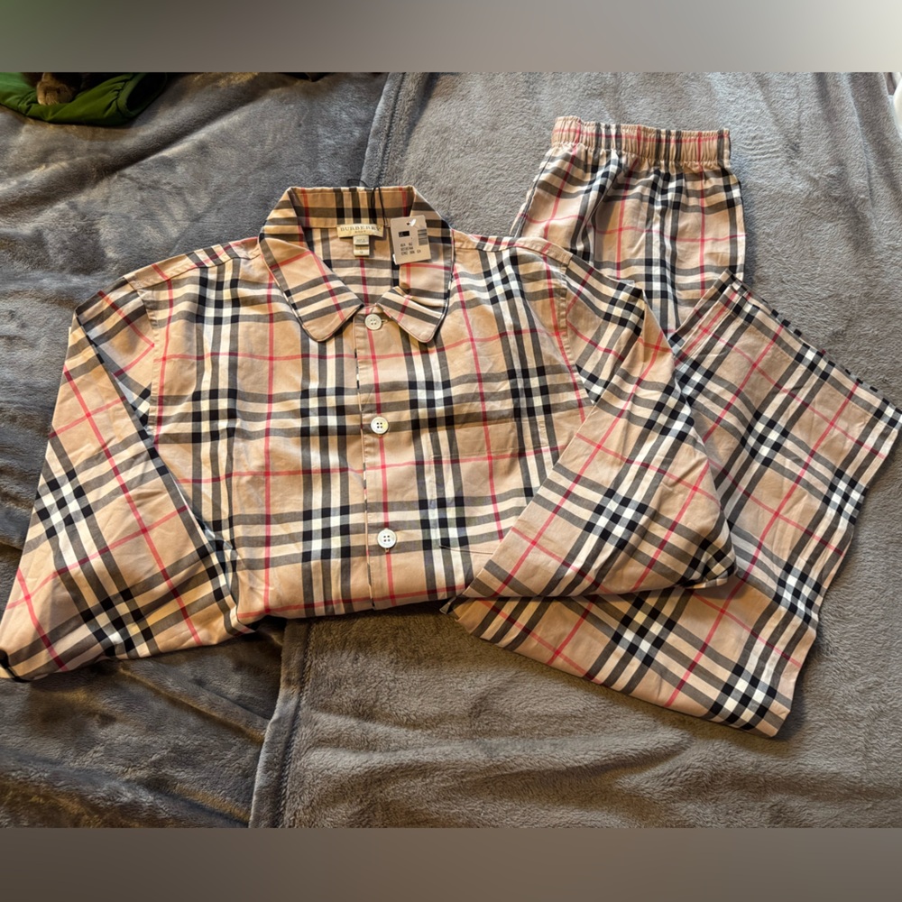 SUPER RARE NWT Burberry nova check pyjamas lounge set size large men’s